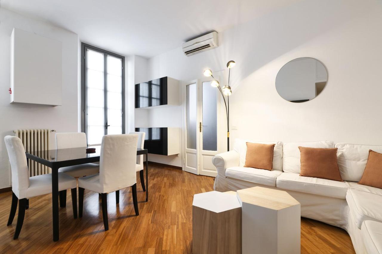Charming San Babila Apt. Милано Екстериор снимка